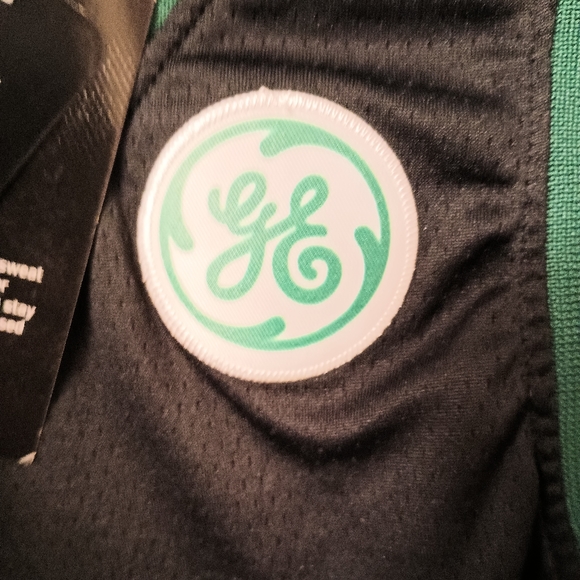 New with tag 2xl Nike Irving Celtics Jersey, stitched name and letters - Picture 5 of 7